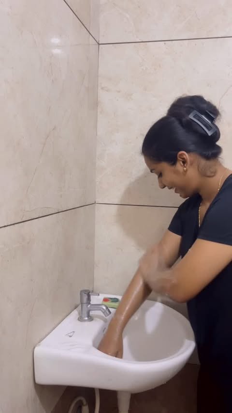 Instagram post by @shylusuni for Nat Habit®. Caption reads: Caption Format - Nathabit tomato basil detan soap....