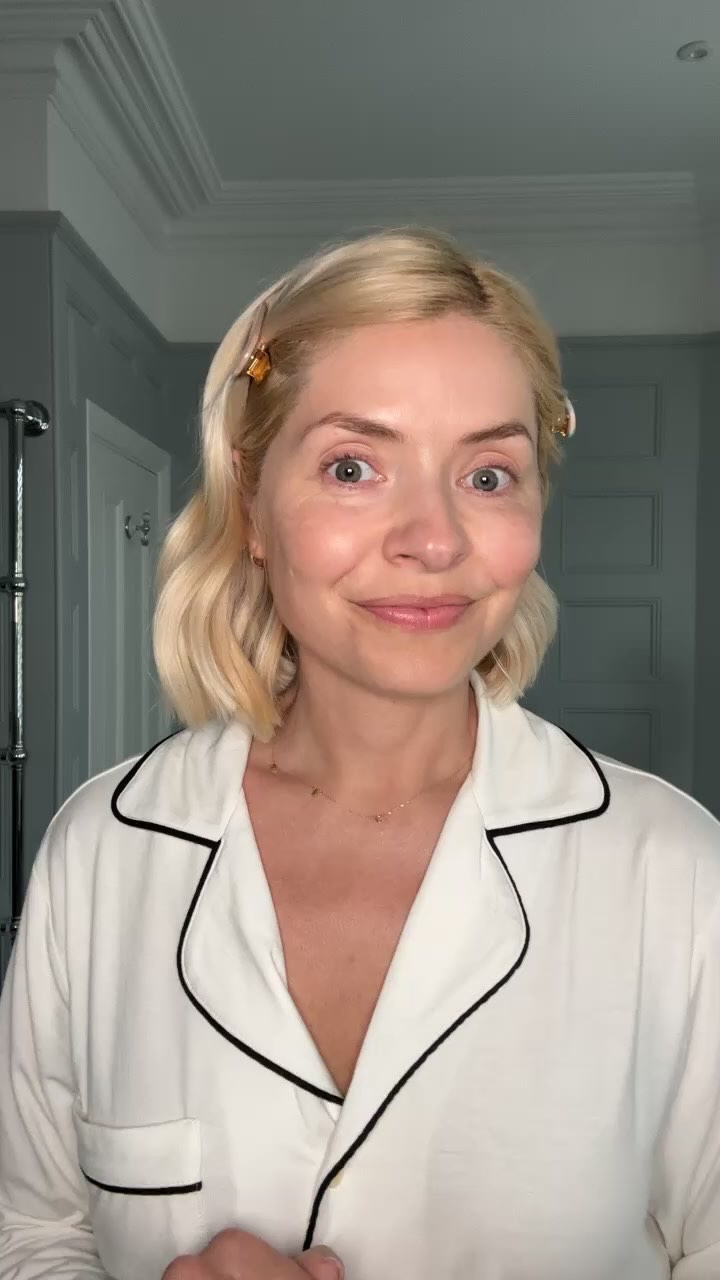 Instagram post by @hollywilloughby for BEAUTY PIE. Caption reads: Well that was exciting!  Thank you for joining me....
