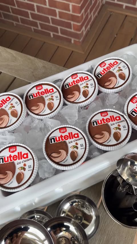 Instagram post by @samanthabauchmann for Nutella. Caption reads: #ad Nutella Ice Cream Bar with NEW @Nutella Ice....