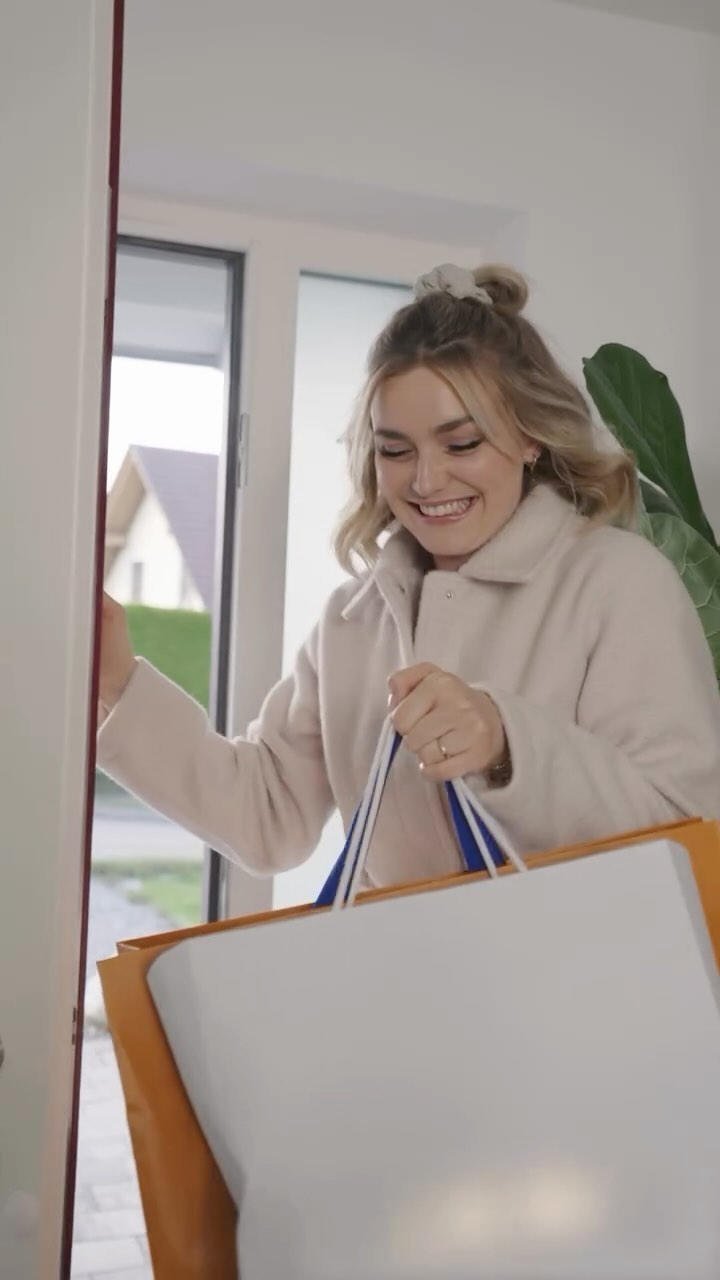 Instagram post by @dorelie.jolie for Bosch Home DE. Caption reads: Hab das Gefühl ab 30 freut man sich mehr über....