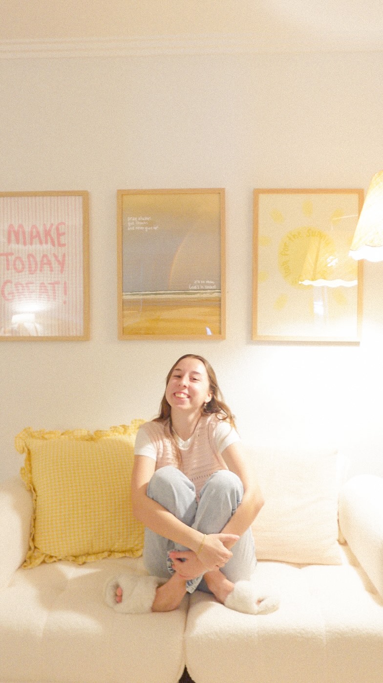 Instagram post by @justjessicalilly for Officeworks. Caption reads: no because i’m actually obsessed! 🤭 i think i can....