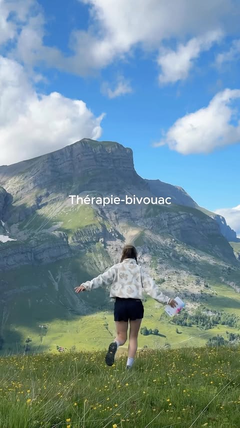 Instagram post by @enroute_mathilde for Columbia Sportswear. Caption reads: @columbia_eu 🌼🌞🌻🌽 Collab commerciale #rando....