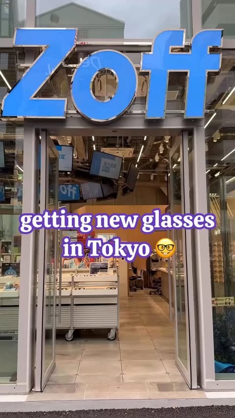 Instagram post by @franklinthewoman for Zoff. Caption reads: [...] been so stress-free! Stop by the new....