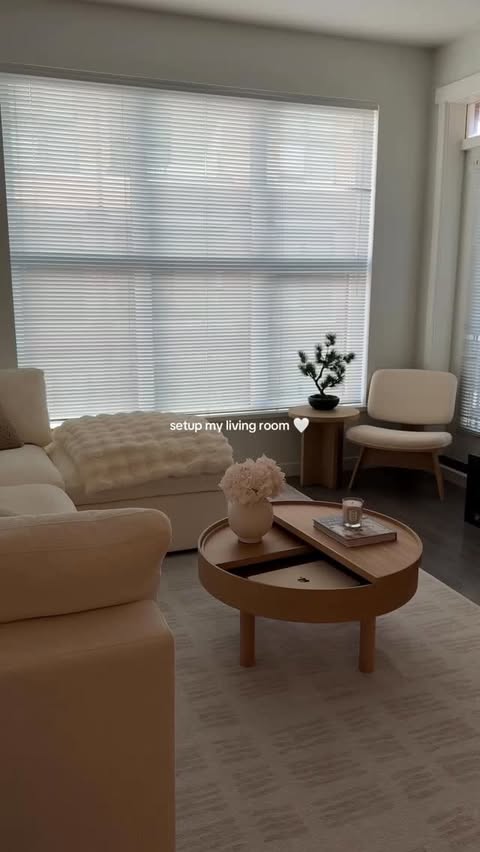 Instagram post by @alyse.nc for Cozey. Caption reads: [...] 🛋️ absolutely obsessed with all of my....