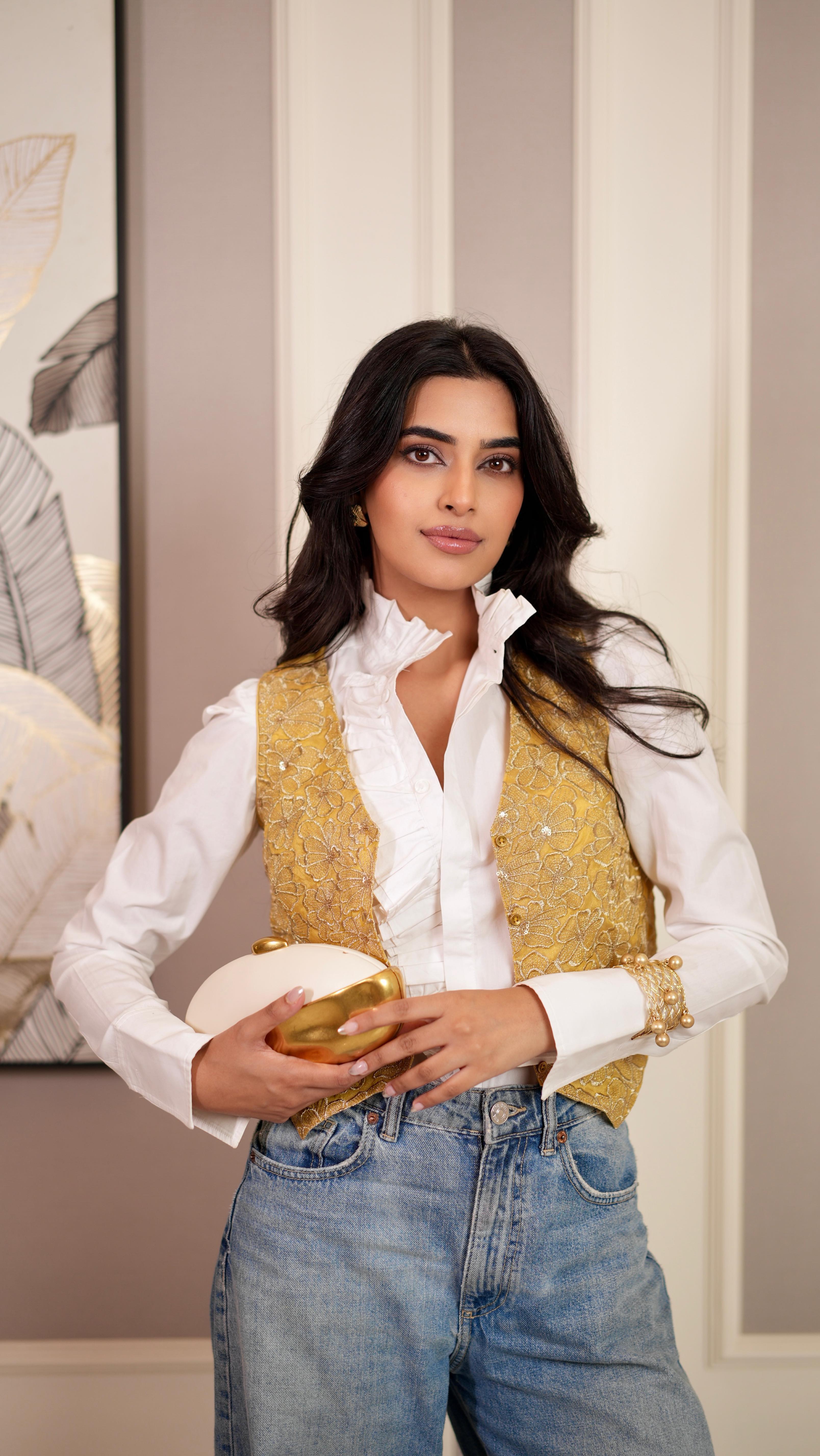 Instagram post by @bhavdeep_kaur for Pantaloons. Caption reads: Three looks, one mindset — make it work your way!....