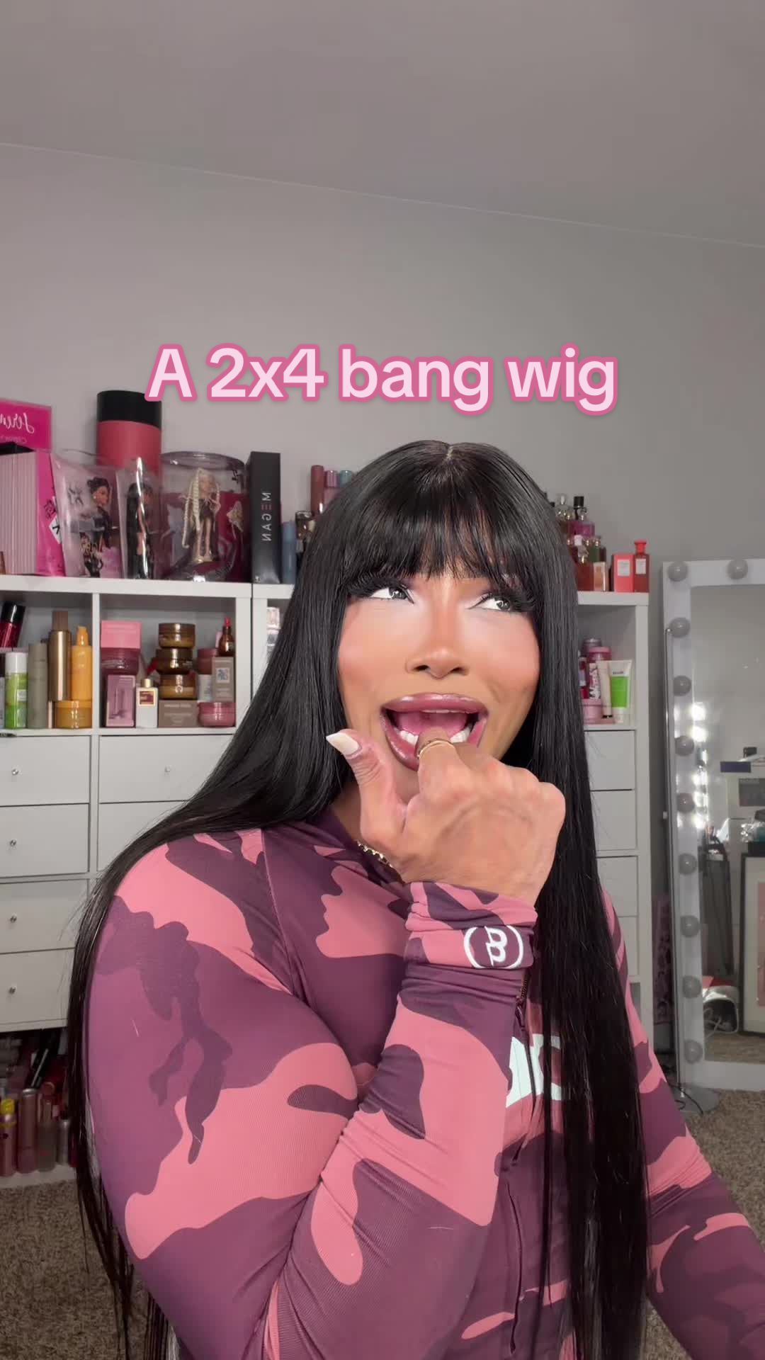 TikTok post by @glambyjerr for Mamushow Hair. Caption reads: @Mamushow Hair Fashion No glue?? Straight out the....