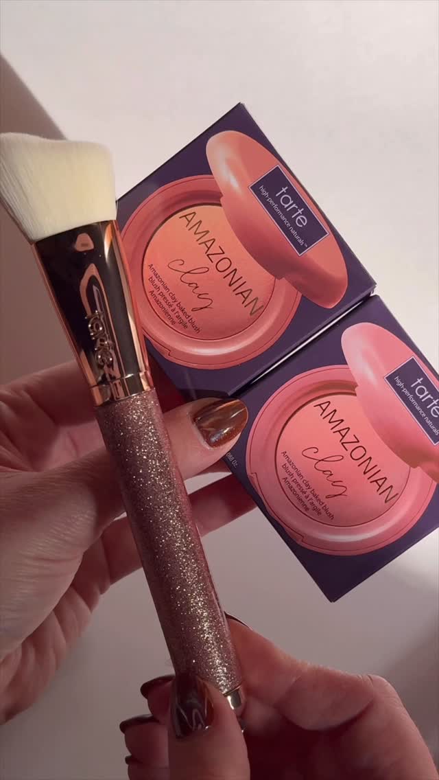 Instagram post by @babsbeauty_ for HSN. Caption reads: It’s gifting season & the possibilities are....