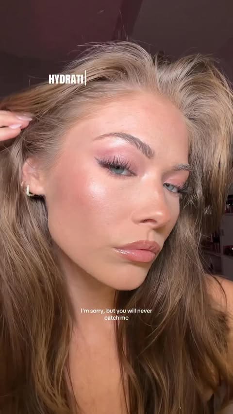 Instagram post by @kayla.ryan1 for Anua. Caption reads: [...] ✨hydration sandwich method✨ using the....