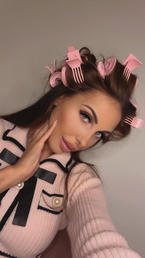 Instagram post by @sarah.offiziell for Mermade Hair. Caption reads: I got the popular hot rollers! So in love for the....