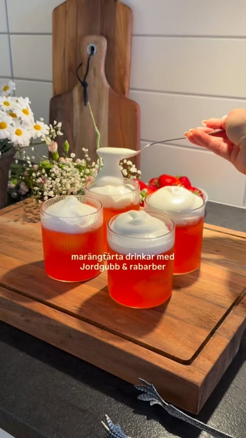 Instagram post by @stromstedtmatilda for Wildmix. Caption reads: [...] som en drink 🍓 (reklam för wildmix) • ta en....