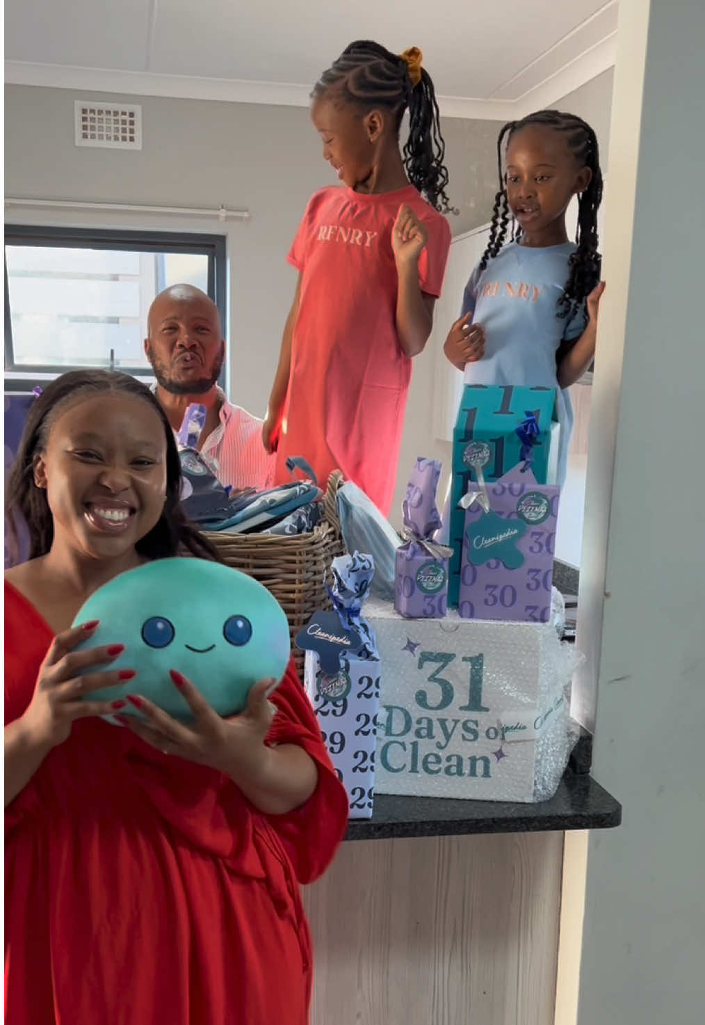 TikTok post by @thezindelas for Cleanipedia. Caption reads: Clean Dezemba Boss recap ✨🧼 If you’ve missed it,....