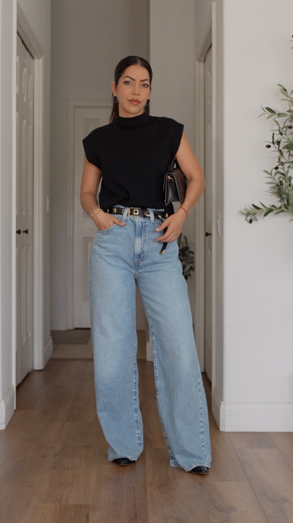 Instagram post by @jess.ozco for Belk. Caption reads: Fall outfits from @belk 🍂Chic, versatile & so....