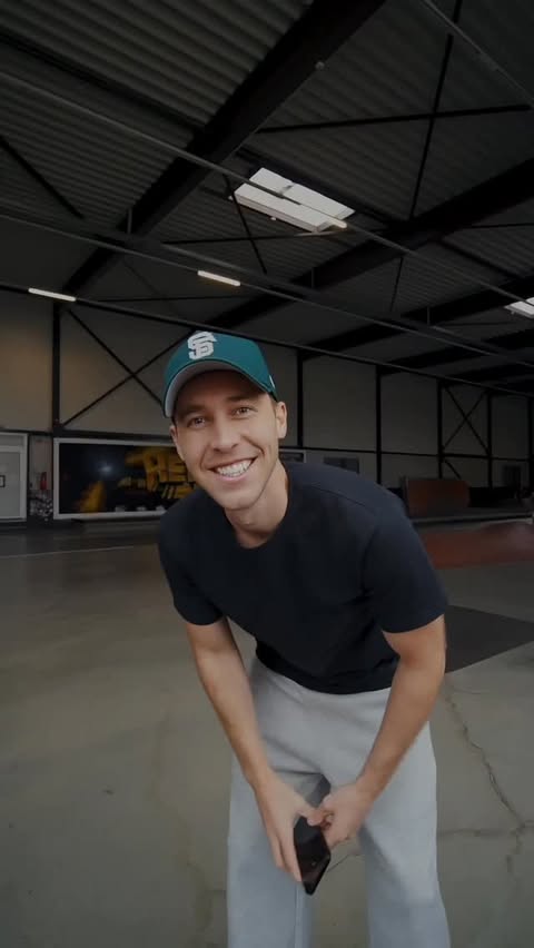 Instagram post by @stevenwommack for OnePlus. Caption reads: The all-new OnePlus 15 is here — faster, smoother,....