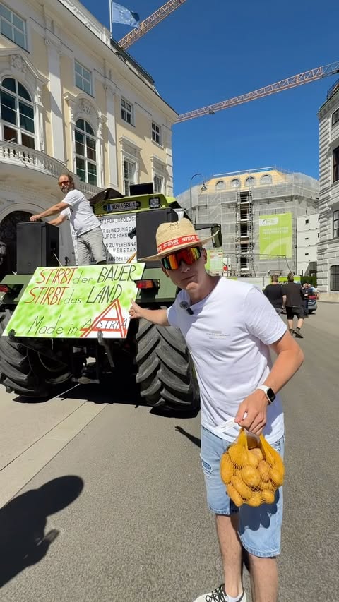Instagram post by @markusholzschuster for Bündnis Zukunft Landwirtschaft. Caption reads: was sollen sich da die Konsumenten denken?🤔....