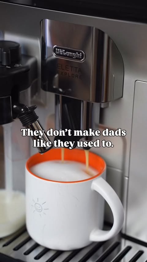 Instagram post by @natcooking_ for De’Longhi. Caption reads: [...] coffee right at home, thanks to the....