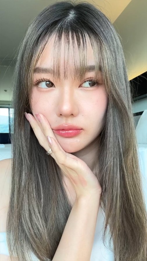 Instagram post by @wawow for LAZADA.co.th. Caption reads: Igari Makeup Look✨แบบง่ายๆฉบับวาว สวยปังแน่นอน....