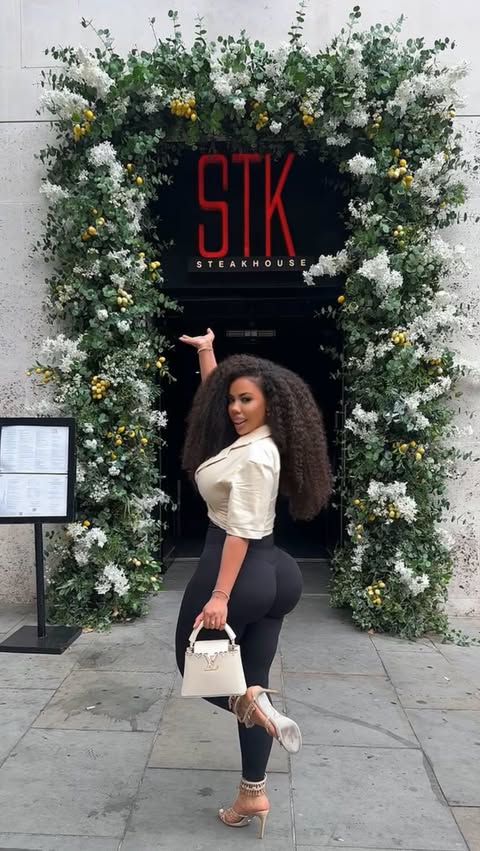 Instagram post by @eliroseex for STK Steakhouse. Caption reads: Brunching 🥂 #ad #vibebrunch #pingfluence....