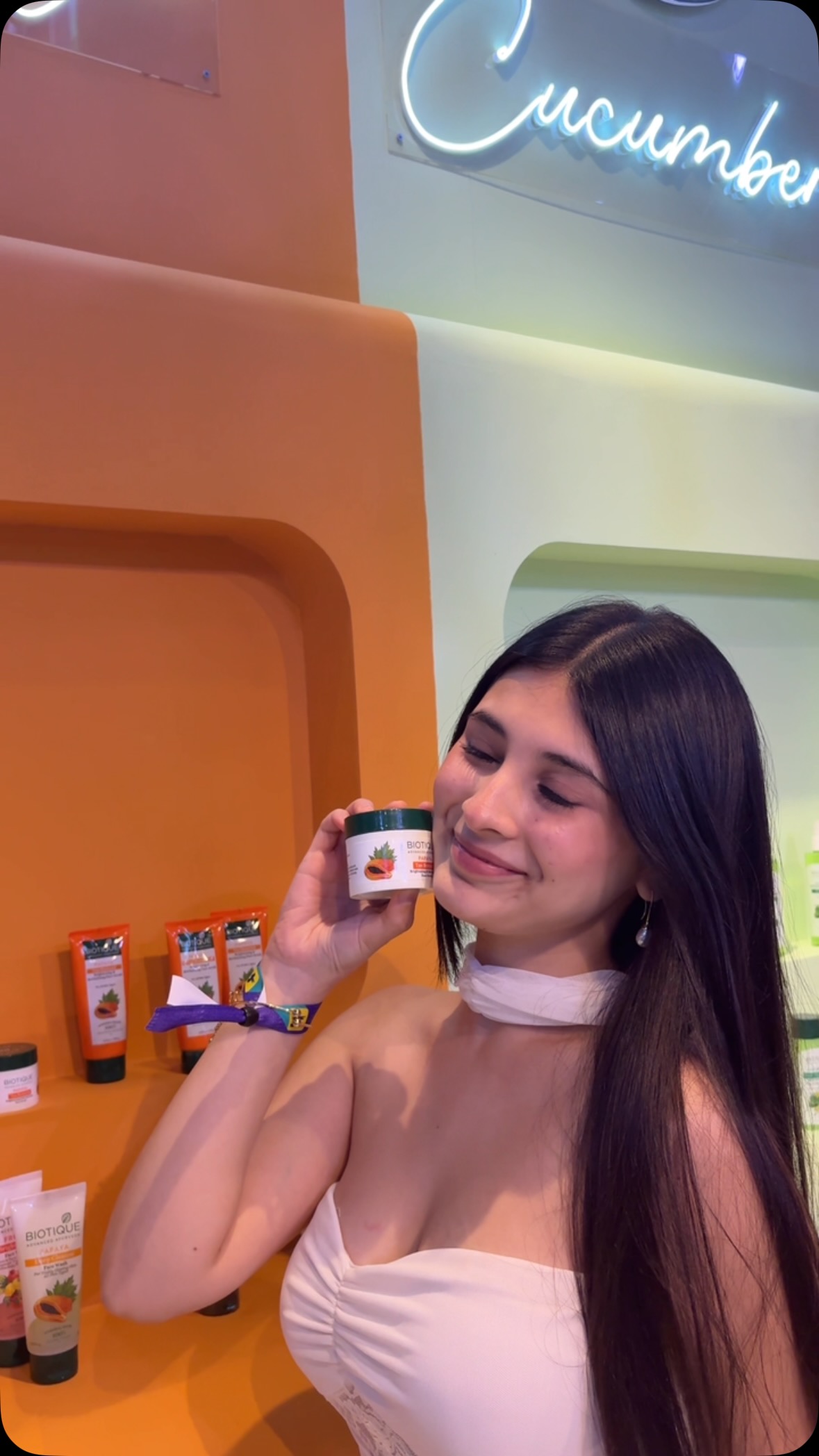 Instagram post by @just.honeeyy for Biotique. Caption reads: Glow the natural way with @biotique_world 💚
Shop....