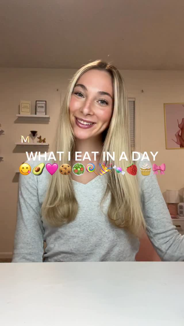 Instagram post by @_proteinprincesss for TRUBAR. Caption reads: [...] day of eats… but the oh oh cookie dough....