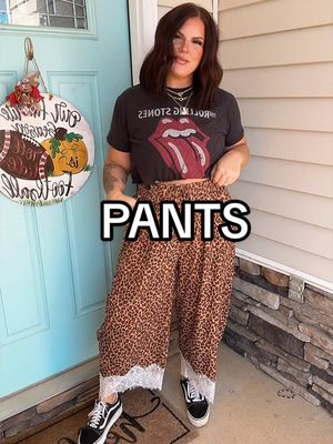 TikTok post by @lizshops for Uaneo. Caption reads: [...] with these pants!! You’re joking! @Uaneo....