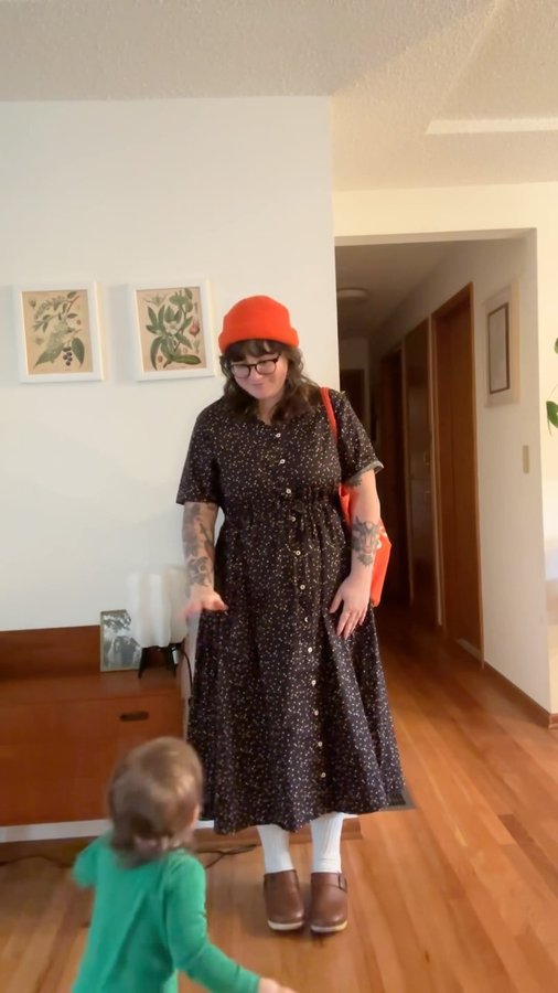 Instagram post by @asmallcloset for Tradlands. Caption reads: loving these two @tradlands dresses ❣️(pr)
the....