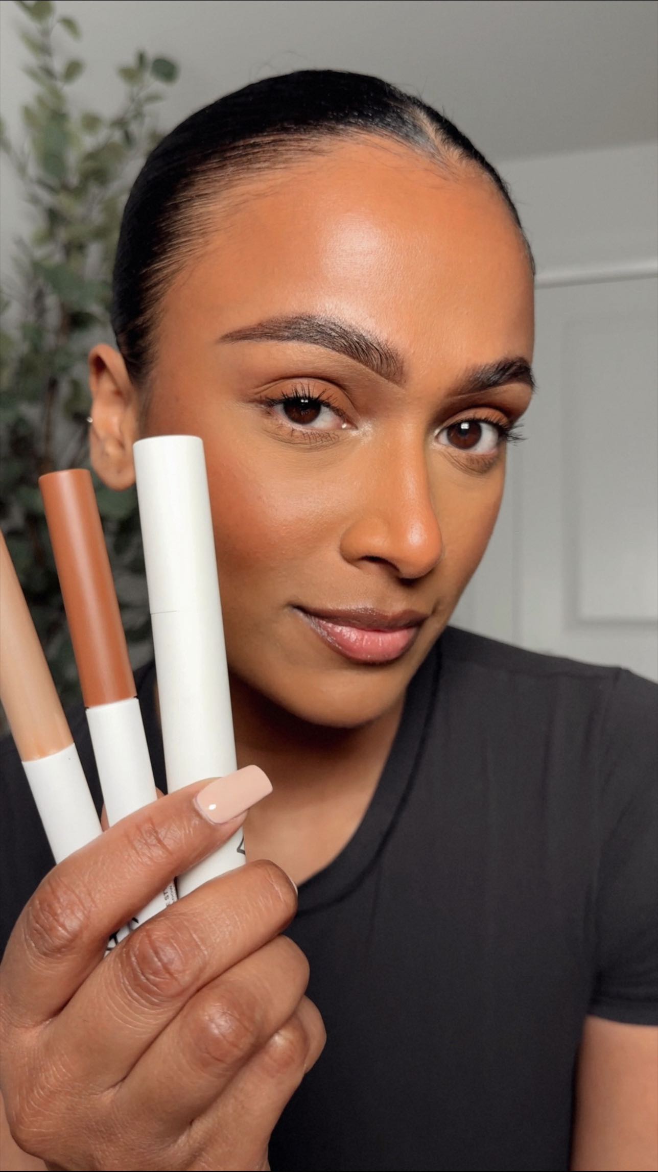 Instagram post by @thanuska.s for ILIA Beauty. Caption reads: Effortless eyes in seconds #ad! The @iliabeauty....