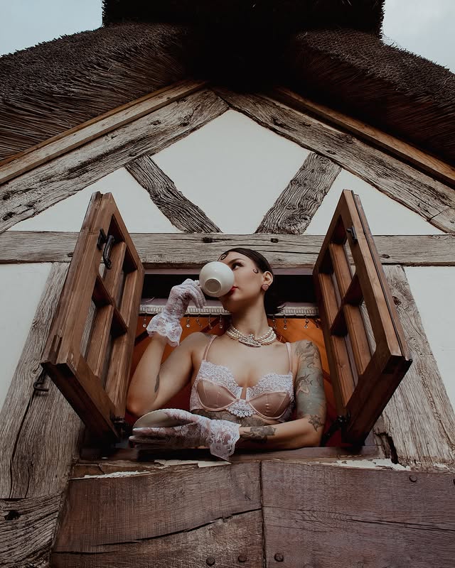 Instagram post by @evelilycp for Scarlett Gasque. Caption reads: Milk, 2 sugars and @scarlettgasque’s High Tea....