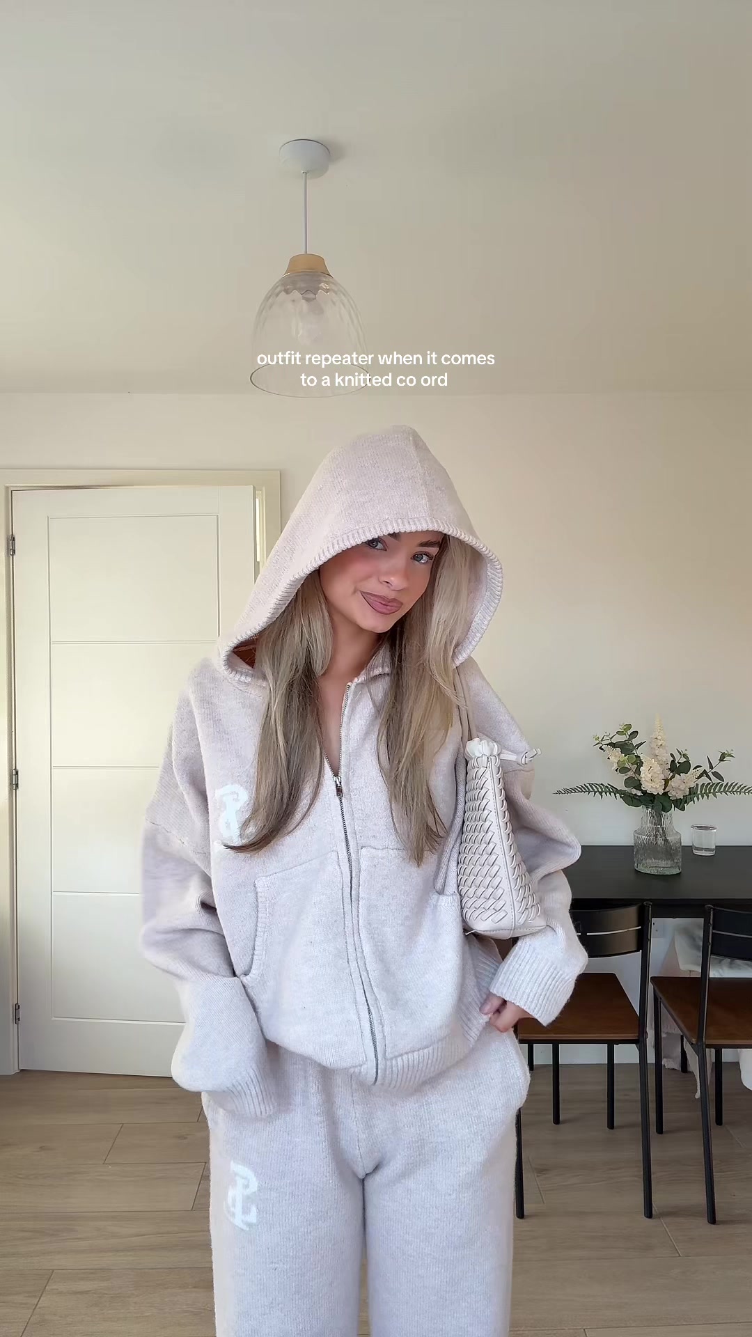 TikTok post by @ruthyoungx for Simmi London. Caption reads: @SIMMILONDON @simmi studios .