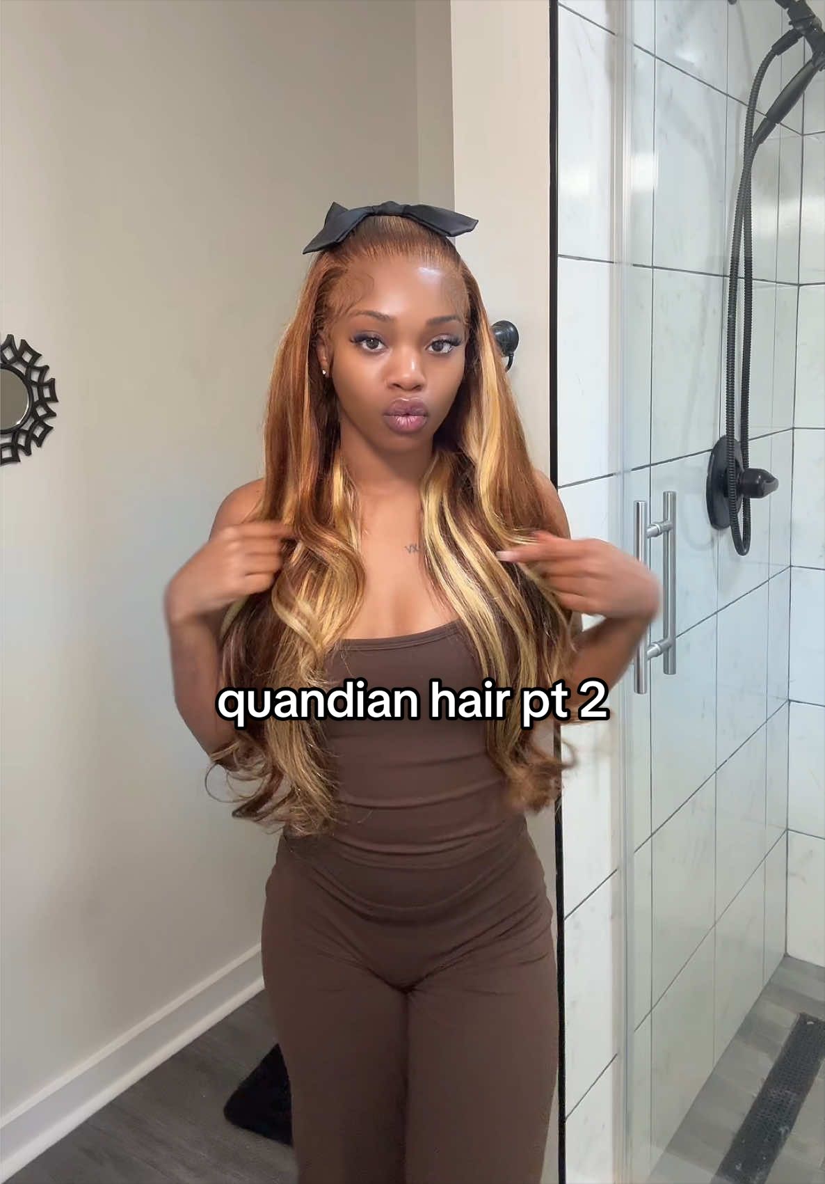 TikTok post by @iiamkerycee for Quandian Hair. Caption reads: [...] orrr when i sit at my vanity ?? @QUANDIAN....
