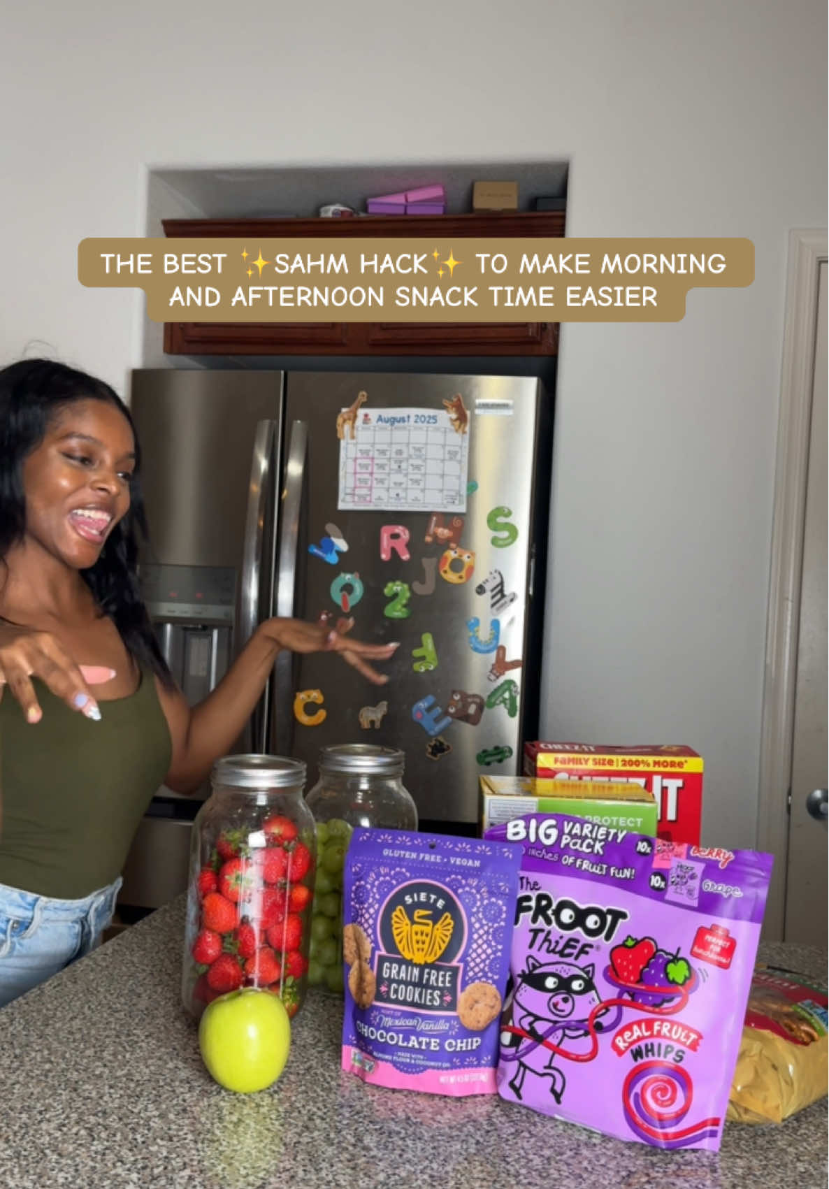 TikTok post by @kearraholliday for Siete Foods. Caption reads: These reusable containers have been the BEST ✨SAHM....