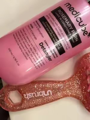 TikTok post by @jessl213 for Unbrush. Caption reads: [...] for my hair 🥹😍 & idc I'm a die hard....