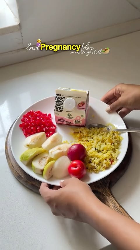 Instagram post by @myra_sharma_09 for Akshayakalpa Organic. Caption reads: [...] routine! 🤰🥛 I’ve started adding....