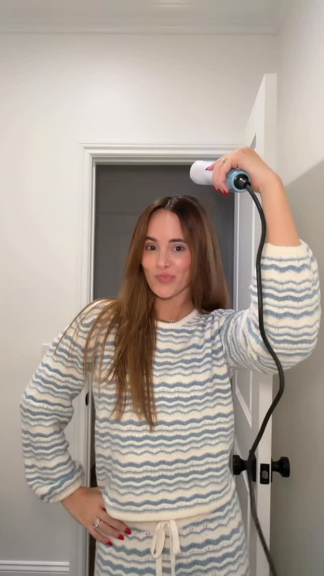 Instagram post by @amanda_stantonn for L'ange Hair. Caption reads: Hair wash days just got a lot easier! @langehair....