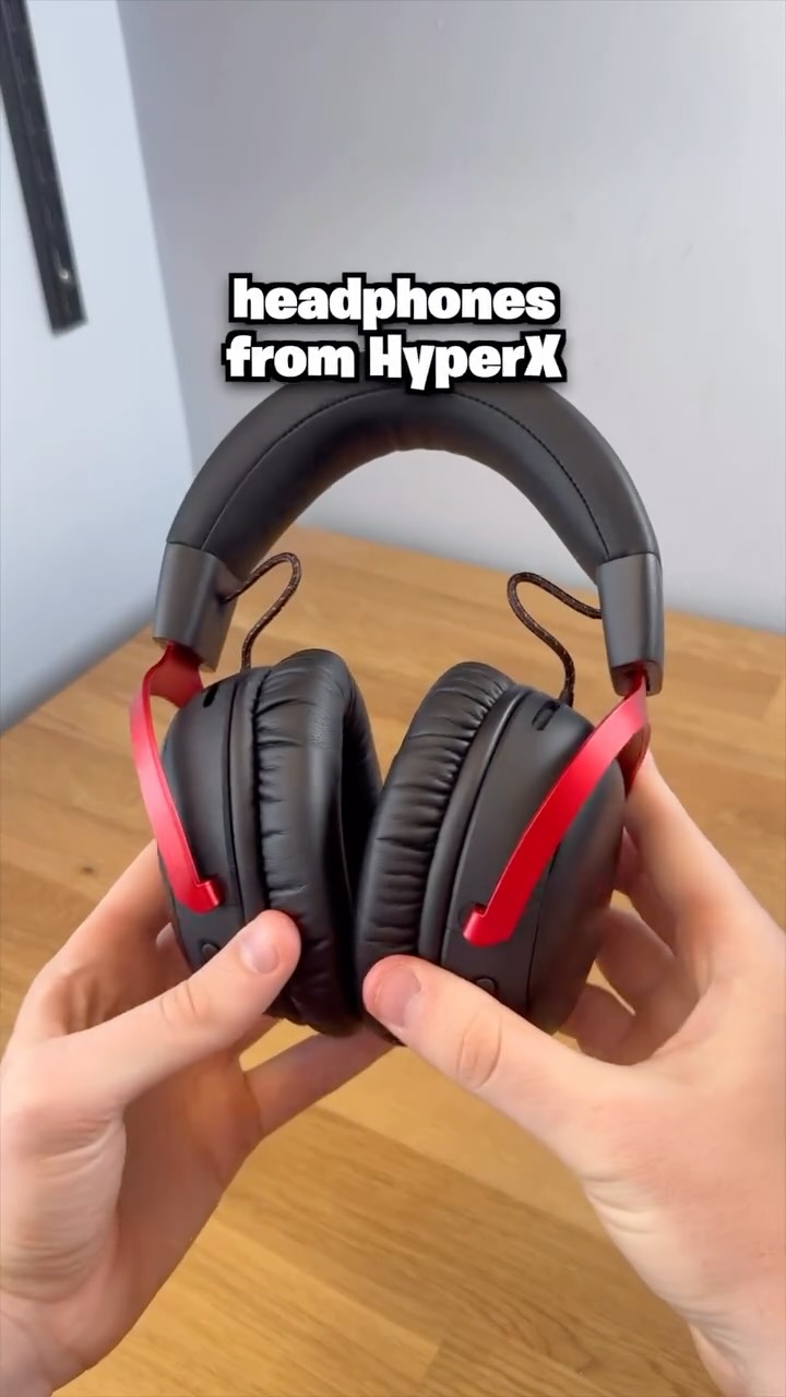Instagram post by @dagwummy for HyperX. Caption reads: Check out the @hyperx Cloud III S Wireless!....