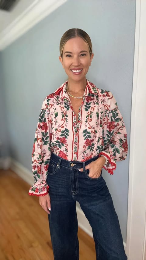 Instagram post by @roseandgreyfashion for Rent the Runway. Caption reads: I don’t believe in New Year, New You.
I believe in....