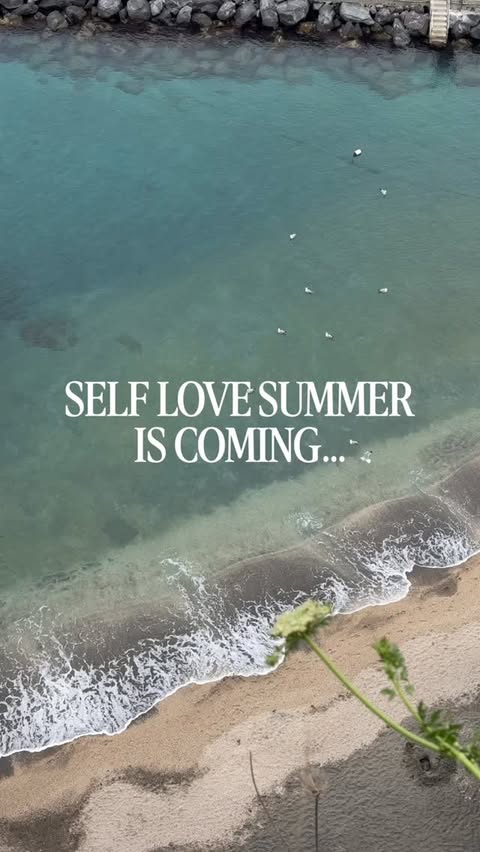 Instagram post by @hannah_briggs for GLAMIFYFASHION. Caption reads: [...] drop of The Self Love Society with....