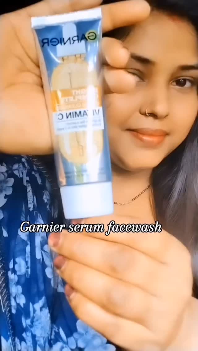 Instagram post by @sahu___usha___ for Smytten. Caption reads: [...] 
#BrightIn1Wash #Ad  #getsmytten....