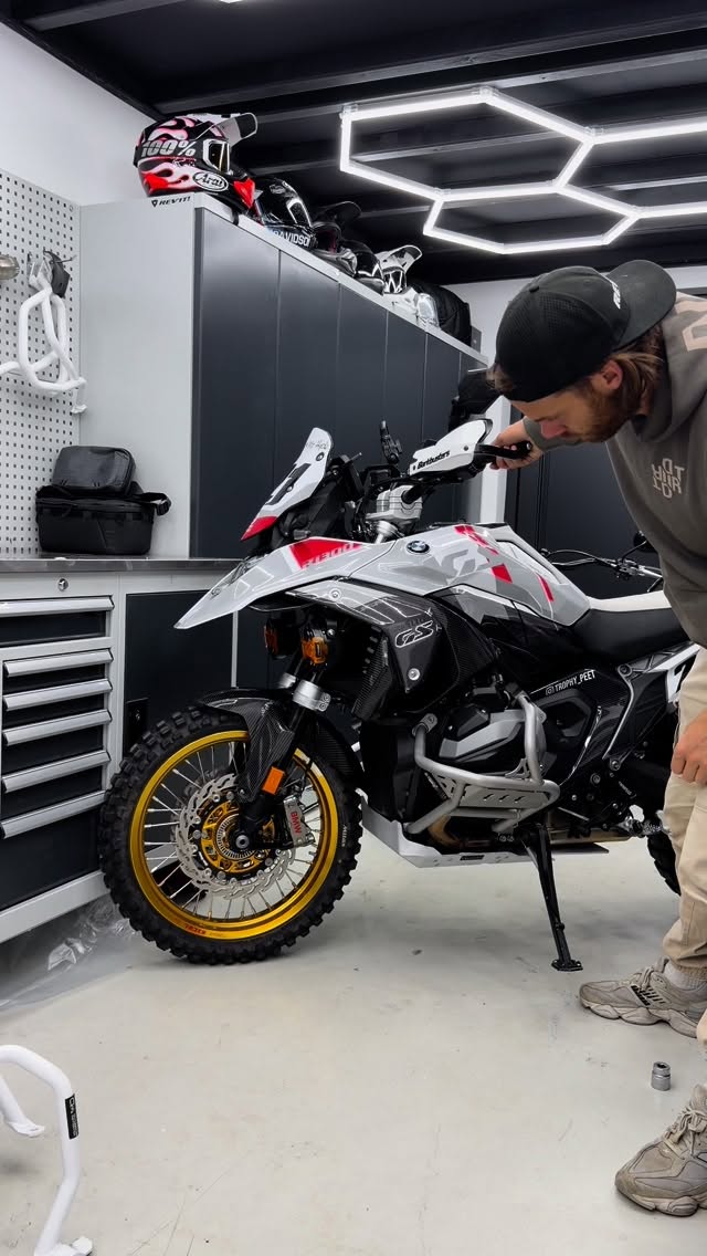 Instagram post by @trophy_peet for Outback Motortek. Caption reads: Testing out some new @outback_motortek stuff....