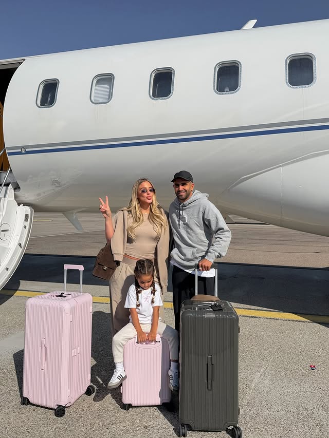 Instagram post by @taylorwardx for RIMOWA. Caption reads: [...] the most beautiful luggage sets from @rimowa....