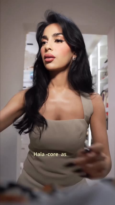 Instagram post by @hala.owais for downy. Caption reads: [...] thing changed in my washing routine is....