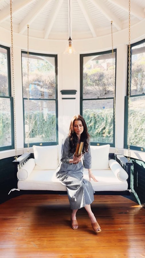 Instagram post by @juliacurated for J.Jill. Caption reads: #ad #JJillStyle If you're a mom—or honestly, any....