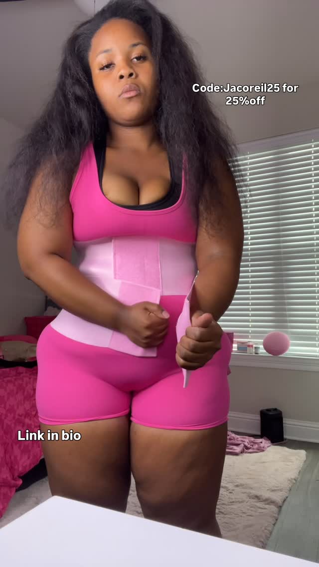 Instagram post by @thickkk_coreil for Sculpt Touch. Caption reads: The waist Trainer is Tea ☕️ 
Link in bio....