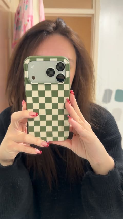 Instagram post by @raisinglottieandindie for Pela Case. Caption reads: [...] at the top of my Christmas wish list &....