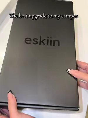 TikTok post by @kyyl.eee for Eskiin. Caption reads: [...] hair and skin feeling so much softer!....