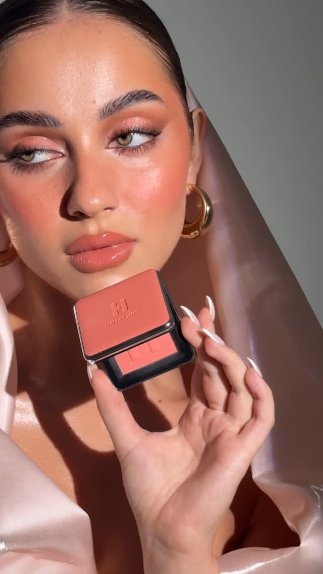 Instagram post by @fatema.jameel for Haus Labs. Caption reads: 🧡🧡🧡❤️❤️❤️ @hauslabs shade pamelo peach.