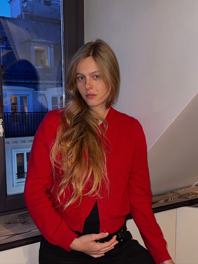 Instagram post by @ivankasmilenko for Aroma-Zone. Caption reads: Getting ready from hair to skin with....