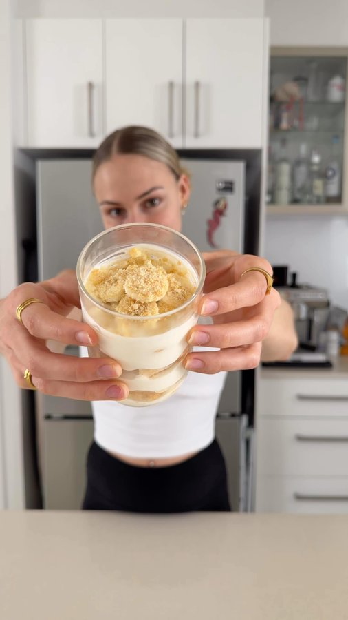 Instagram post by @chenoahill for YoPRO. Caption reads: high protein banana pudding 🍌🤍 an easy dessert....