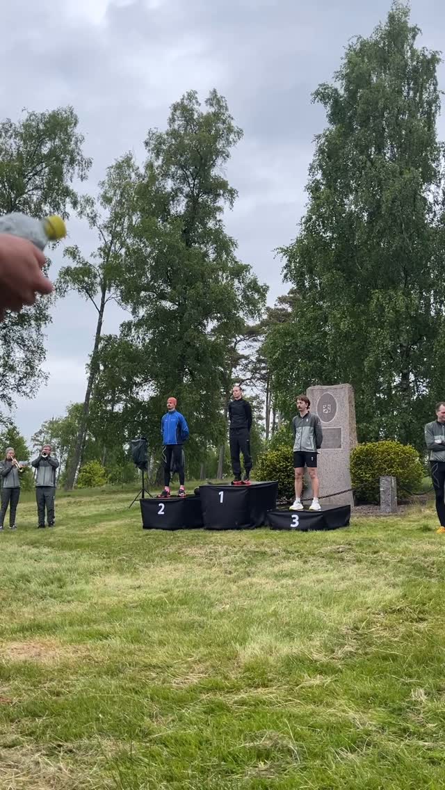 Instagram post by @jhedbys for 2XU. Caption reads: Running competition at work🏃‍♀️ It is so crazy to....