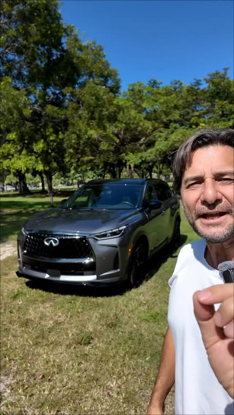 Instagram post by @jaime_gabaldoni for INFINITI USA. Caption reads: $63,685 por este Infiniti QX60 Sport 2026 ¿Los....