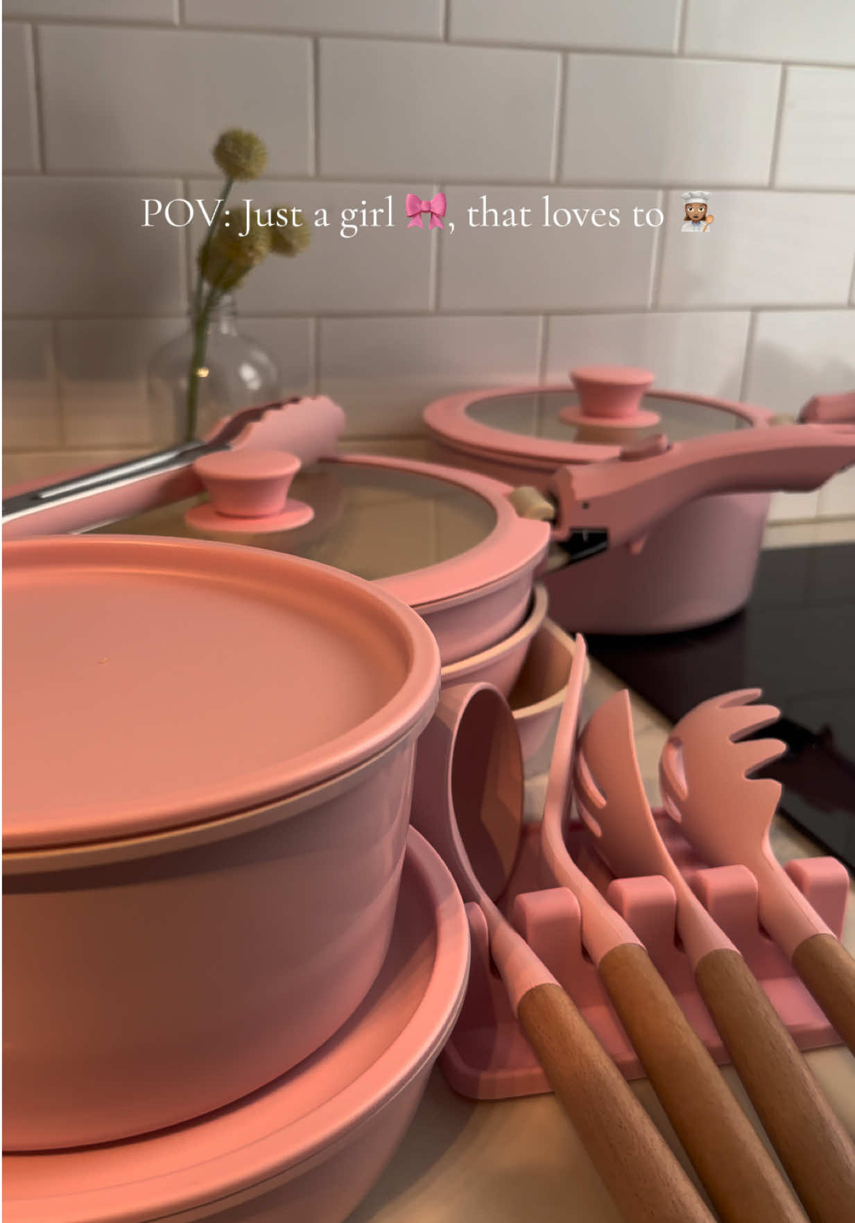 TikTok post by @yas_annette for Astercook. Caption reads: Ceramic Nonstick Cookware Set, Pots 🎀 @Astercook....